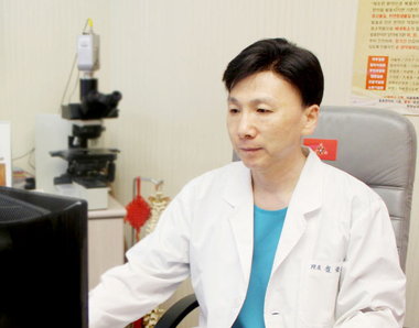 Doctor Choi Young SikDirector of the SeaSun Clinic Haeundae District| 시선한의원